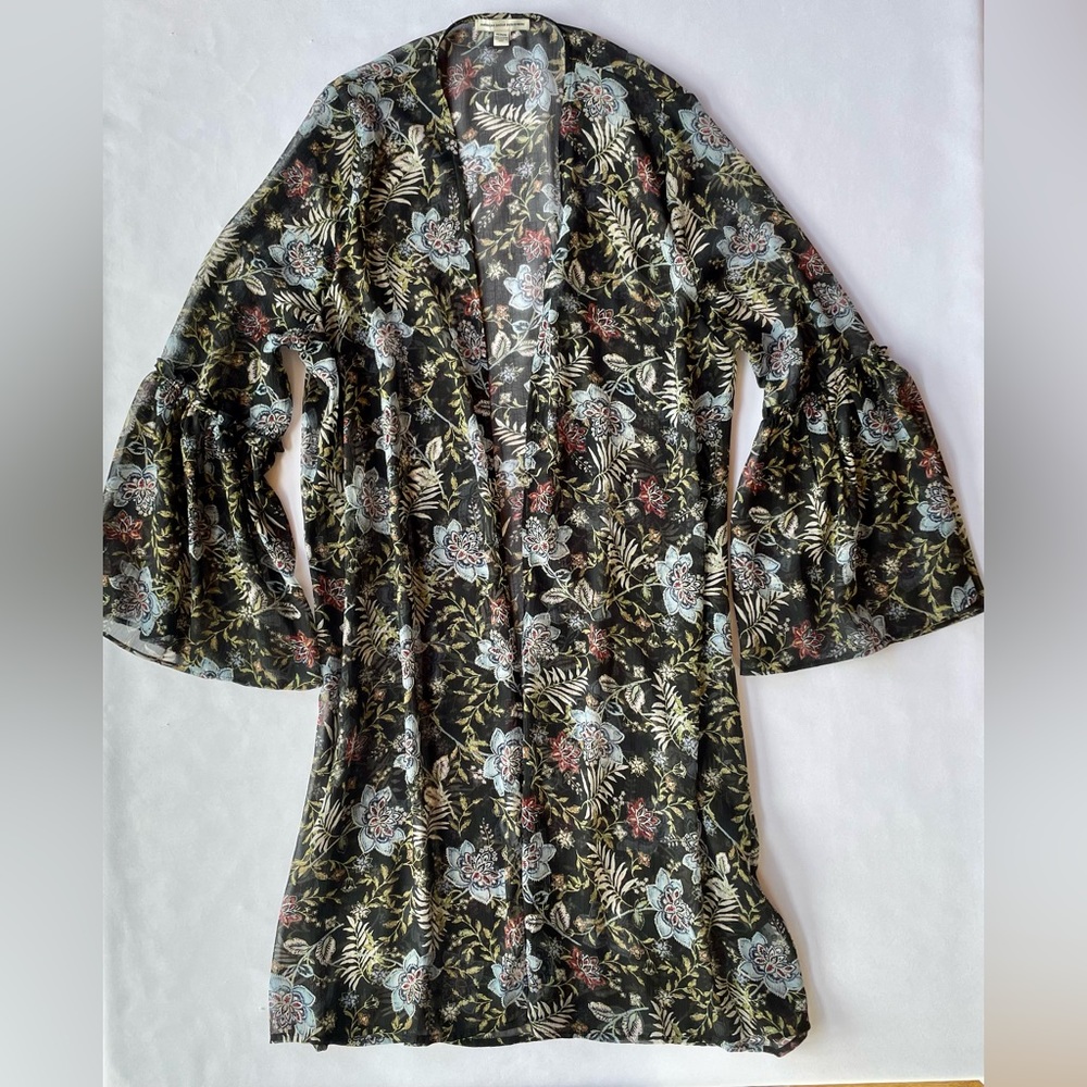 AE Ruffle Cuff Kimono